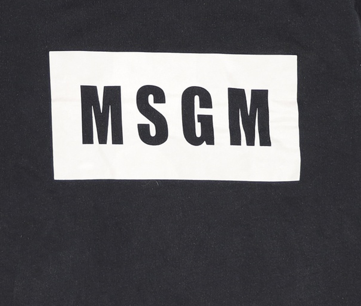 엠에스지엠(MSGM) 22FW 박스 로고 맨투맨 블랙 2000MM523 L