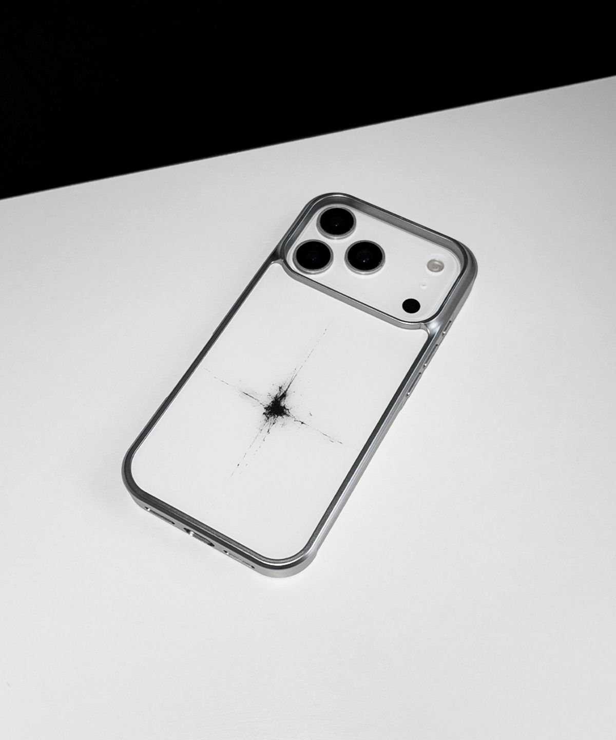속담(SOKDAM) 공허함 silver bumper case (glass/magsafe)