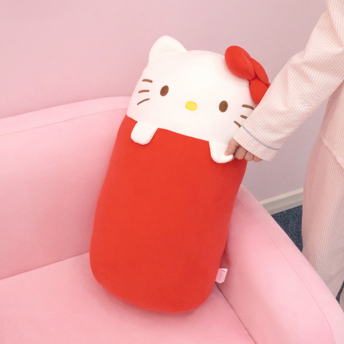 나라홈데코(NARAHOMEDECO) 산리오 헬로키티 통통바디필로우 레드클래식