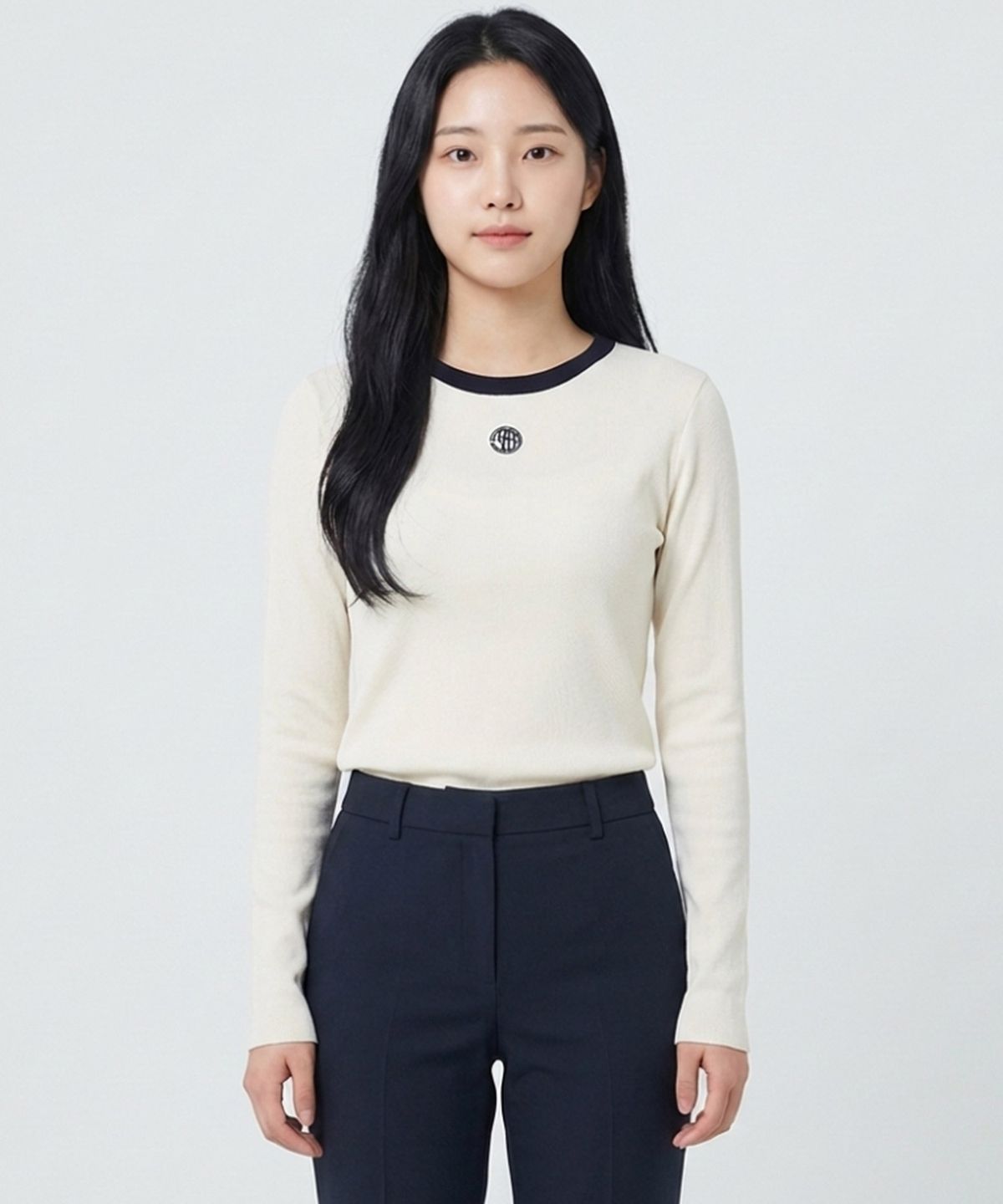 에꼴드파리(ECOLEDEPARIS) 라운드넥 배색 니트_RB32KKCM31Z