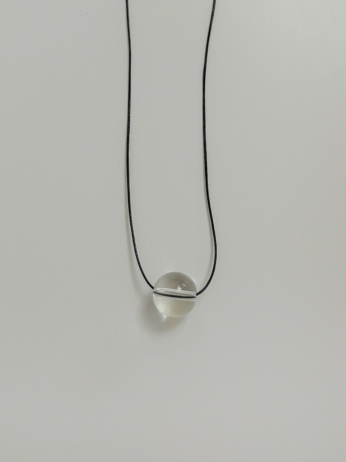 소수(SOSOO) Point White Quartz Rope Necklace