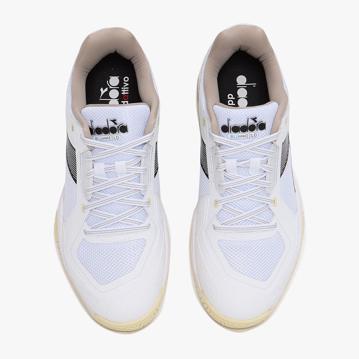 디아도라(diadora) 블루실드 토르네오 3 AG IVORY