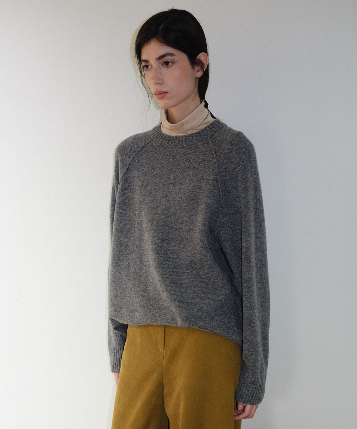 엔오르(EN OR) WOOL BLEND RAGLAN PULLOVER - DARK GREY
