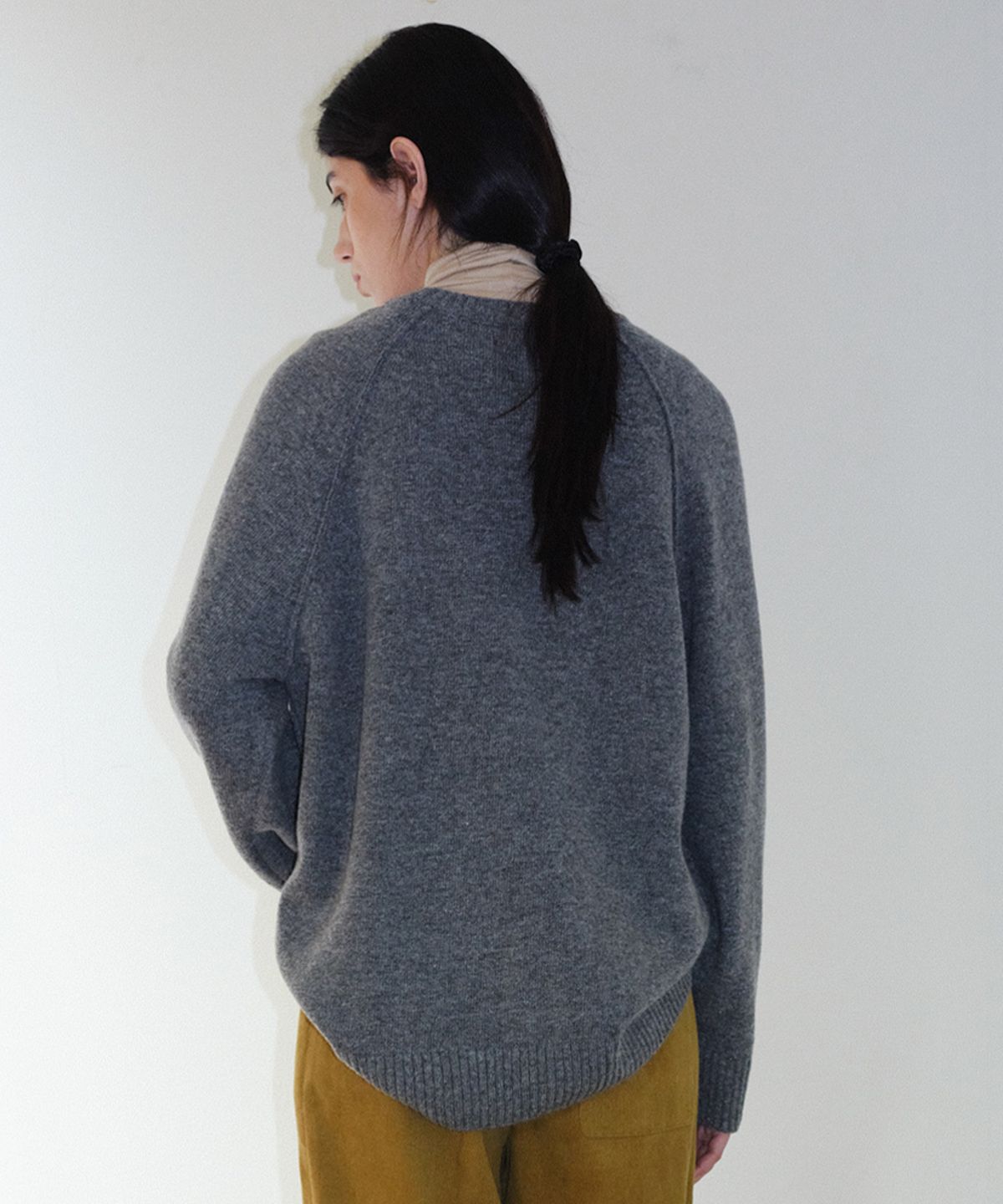 엔오르(EN OR) WOOL BLEND RAGLAN PULLOVER - DARK GREY