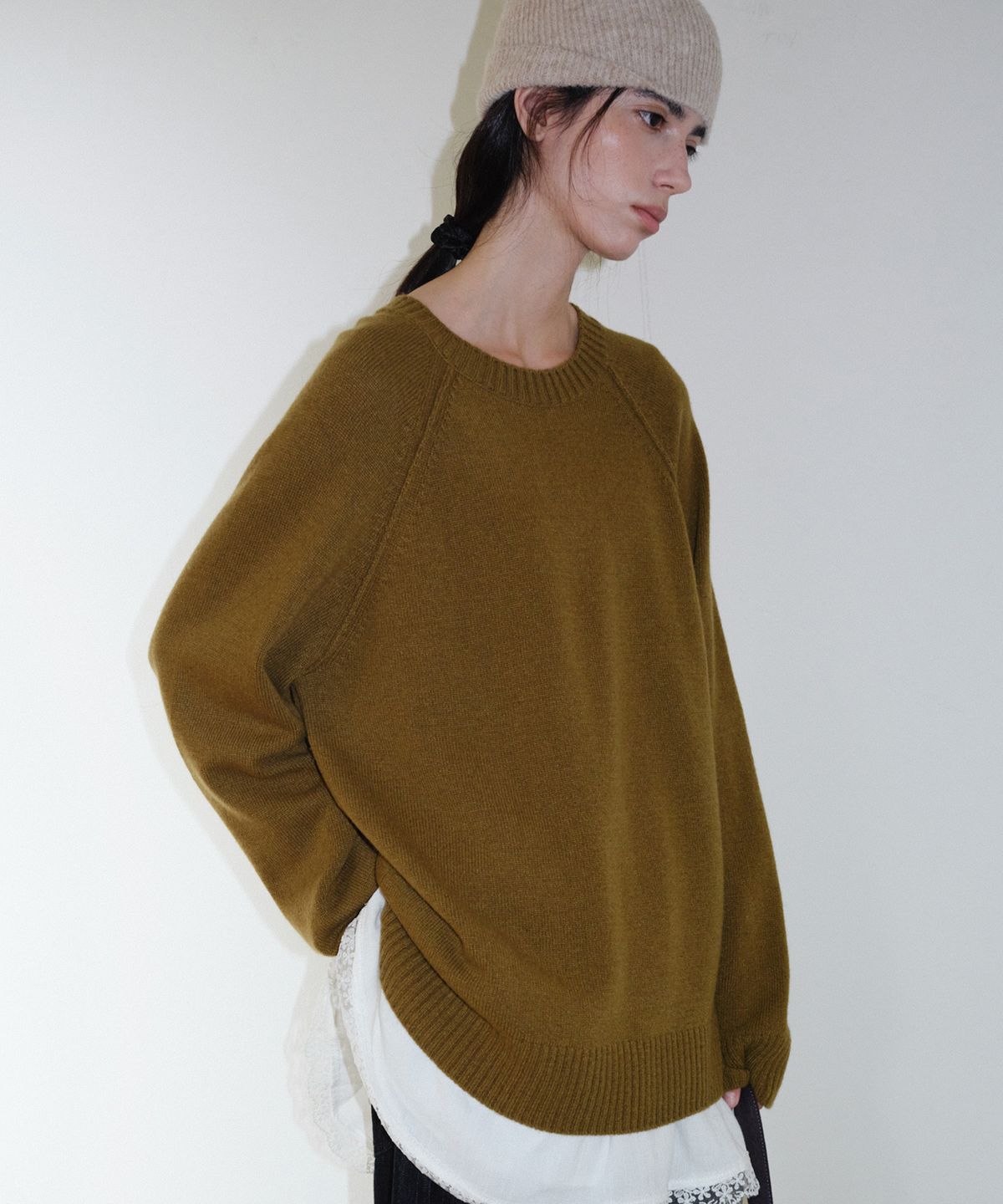 엔오르(EN OR) WOOL BLEND RAGLAN PULLOVER - OLIVE