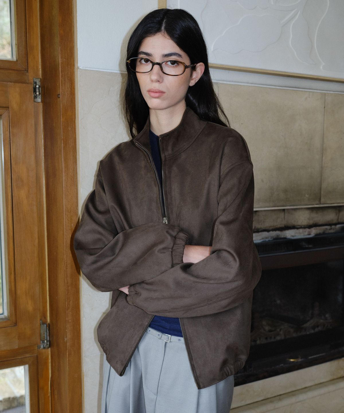 엔오르(EN OR) HIGH NECK SUEDE BLOUSON - DARK BROWN