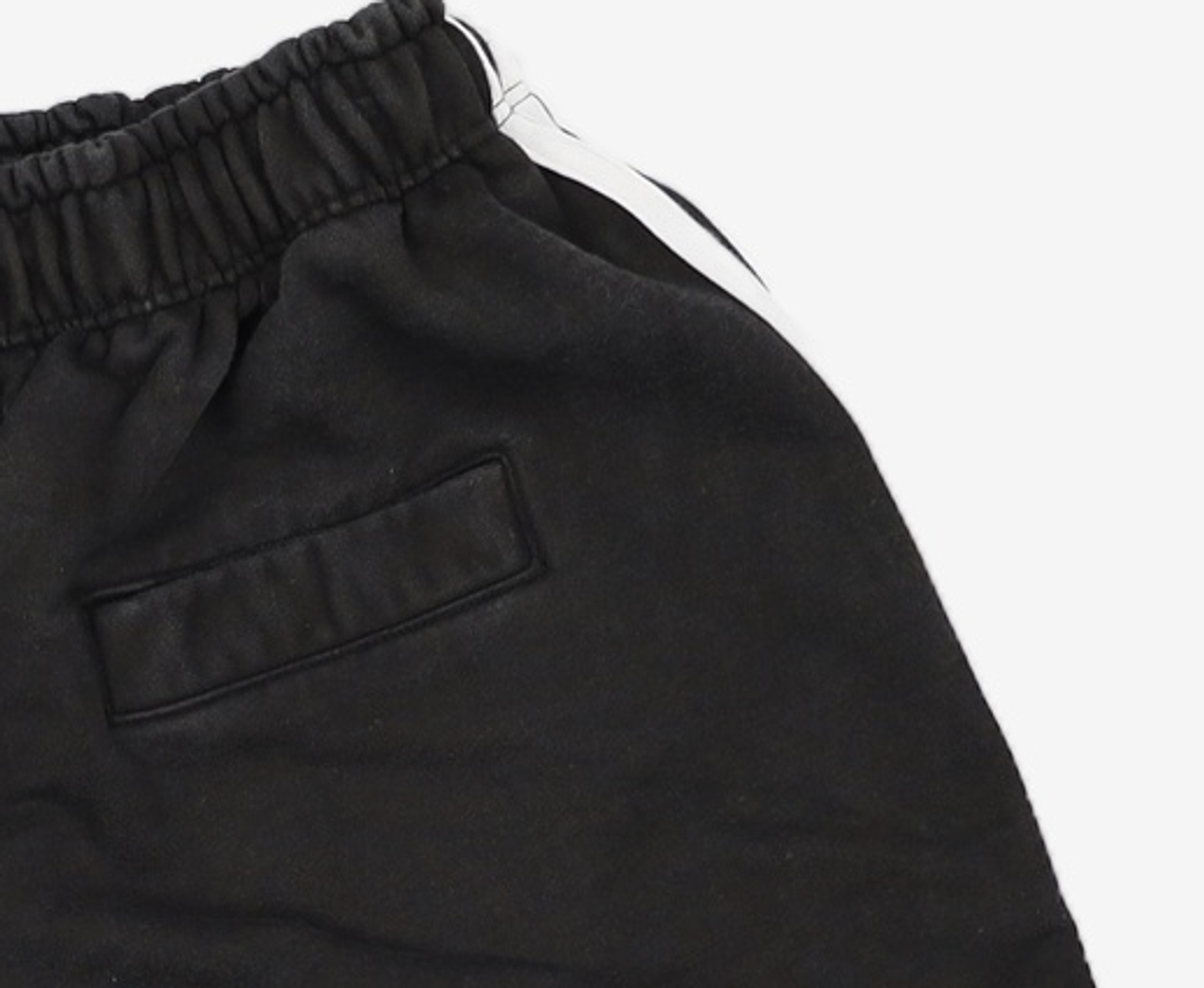 본투윈(BORN TO WIN) TRACK LINE BORNTOWIN HALF PANTS LONG VER [BLACK]