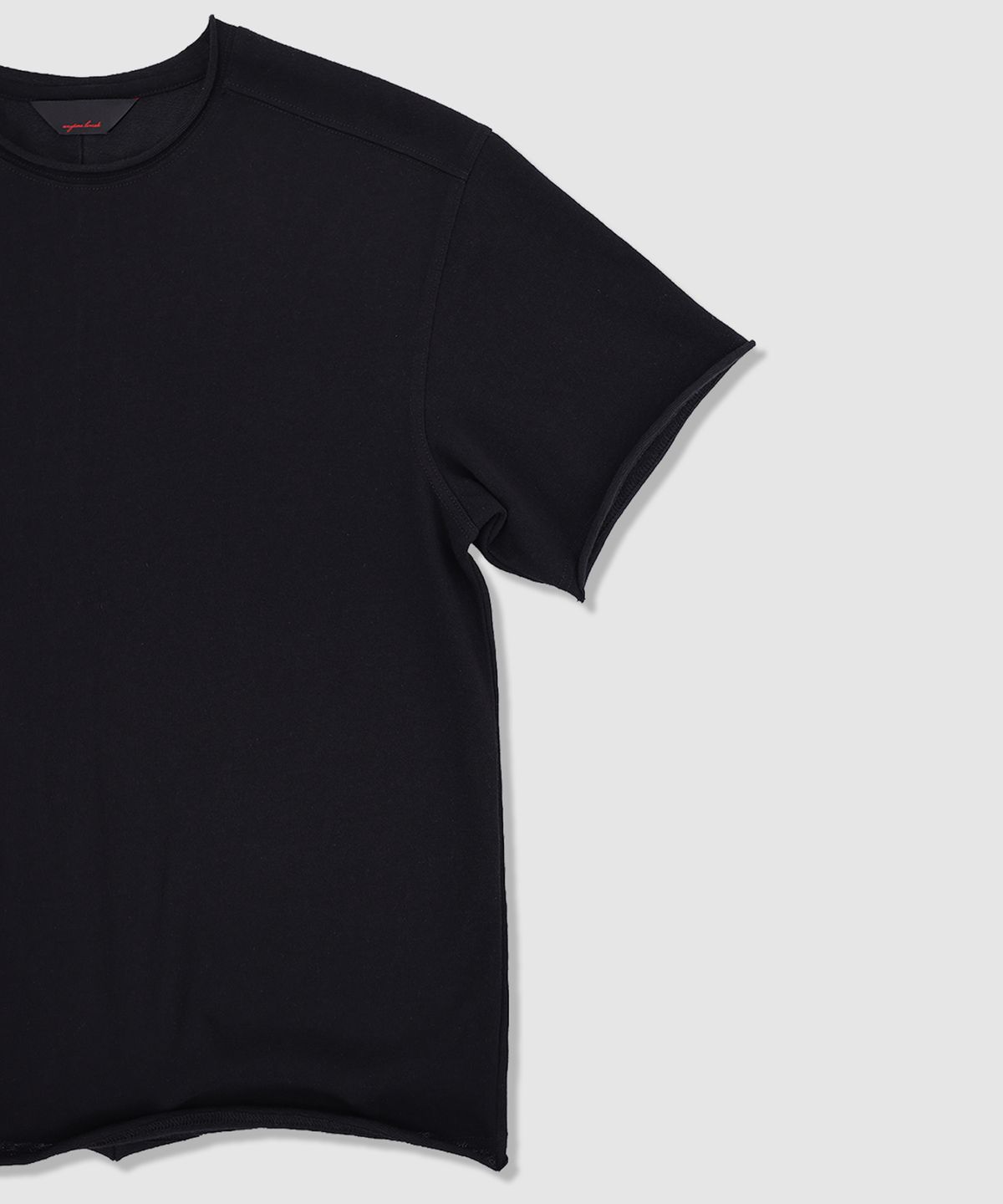 애니타임로릭(ANYTIME LOREAK) YUCCA RAW-EDGE HALF KNIT - BLACK
