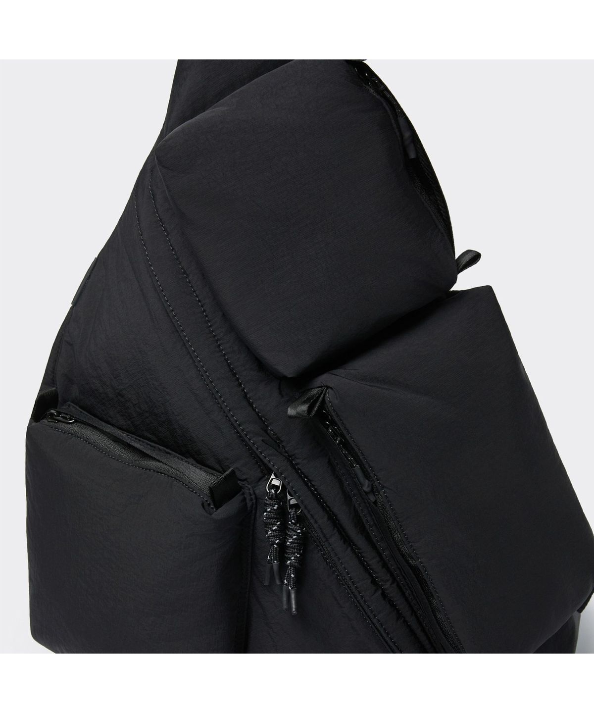 커스텀멜로우(CUSTOMELLOW) Black Nylon Sling Bag CABAX26514BKX