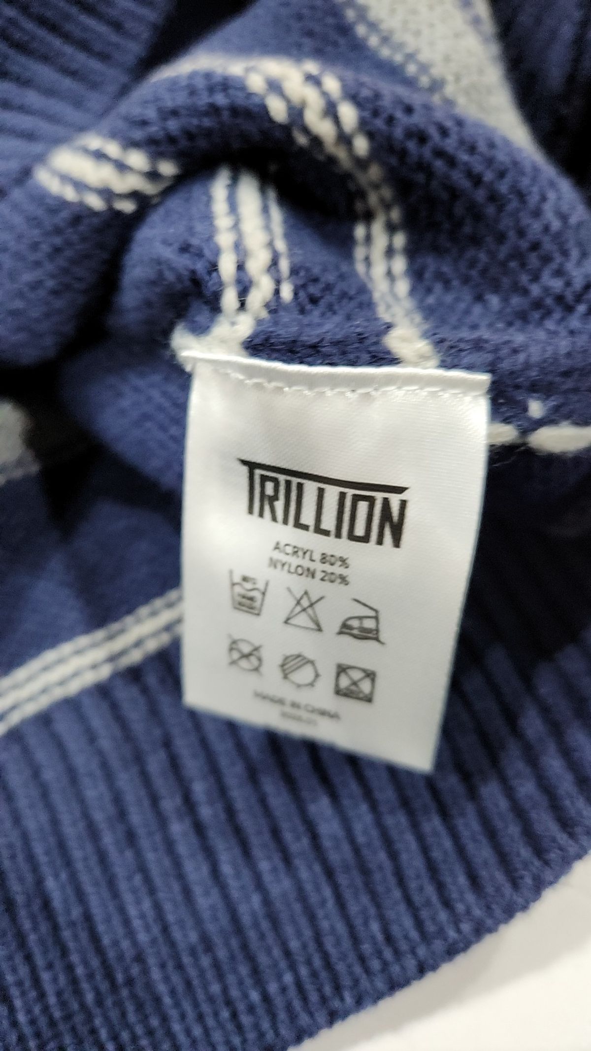 트릴리온(TRILLION) 니트/스웨터 L