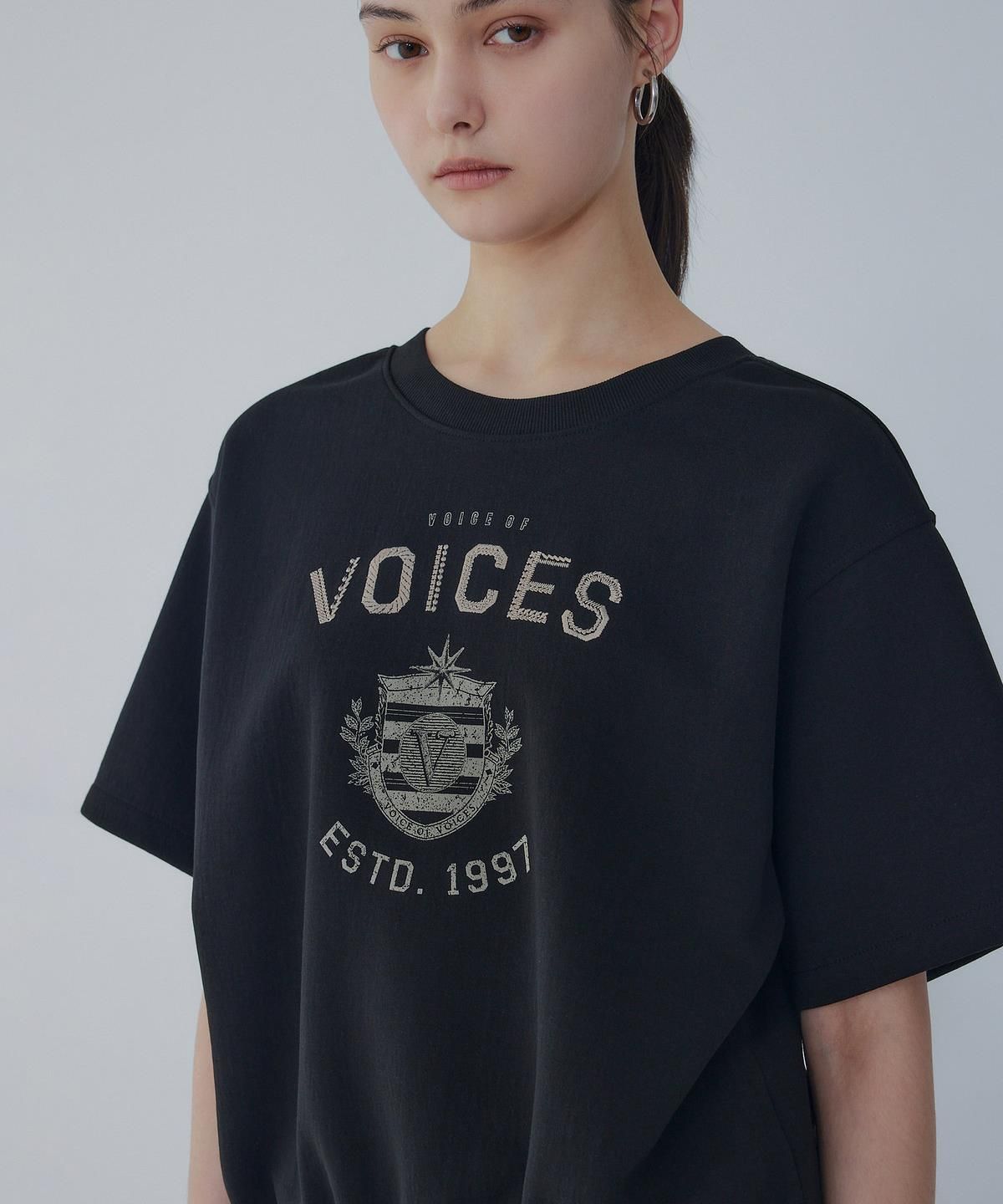 보브(VOICE OF VOICES) 투웨이 엠브로이더리 티셔츠 _블랙_7156340801