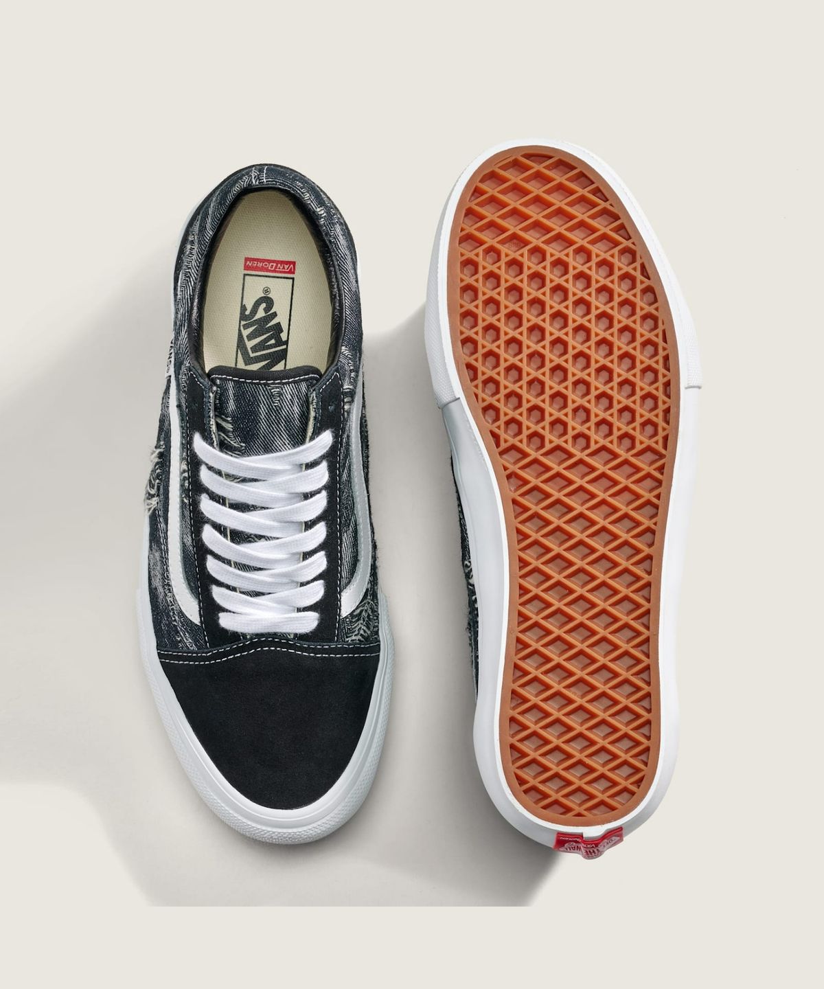 반스(VANS) 하프캡 데콘 - 블랙:트루 화이트 / VN000EAT6BT1