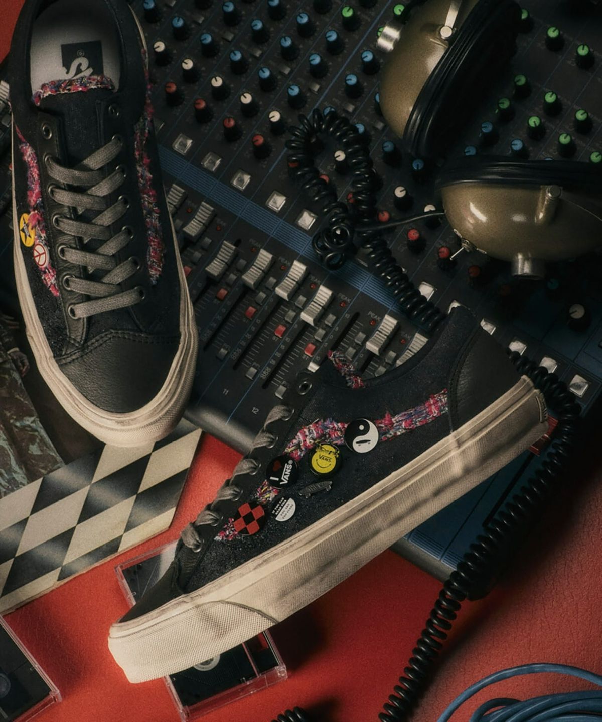 반스(VANS) 반스 LX 올드스쿨 36 - 수베니어 페이디드 블랙 / VN000E8VEMV1