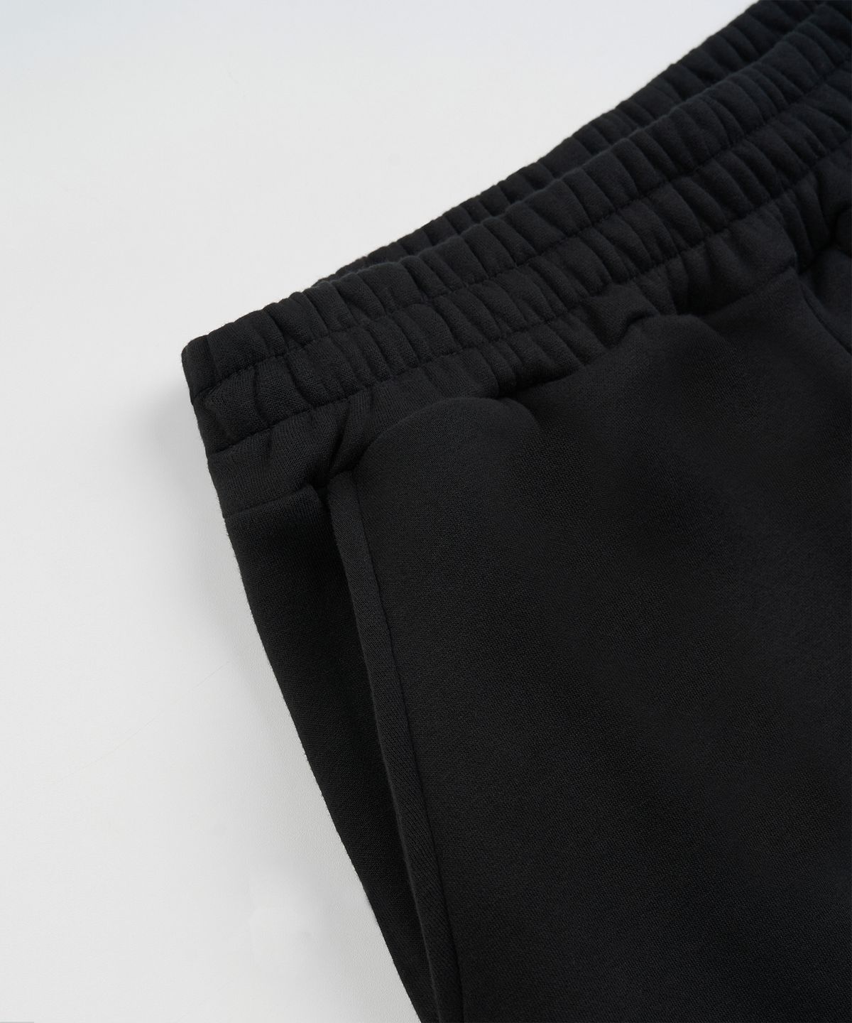 토피(TOFFEE) 파라슈트 피치드 스웻 팬츠 (BLACK)
