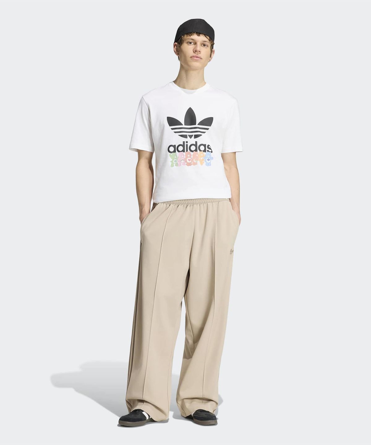 아디다스(ADIDAS) 케어베어 TI 티셔츠 - 화이트 / IA4384