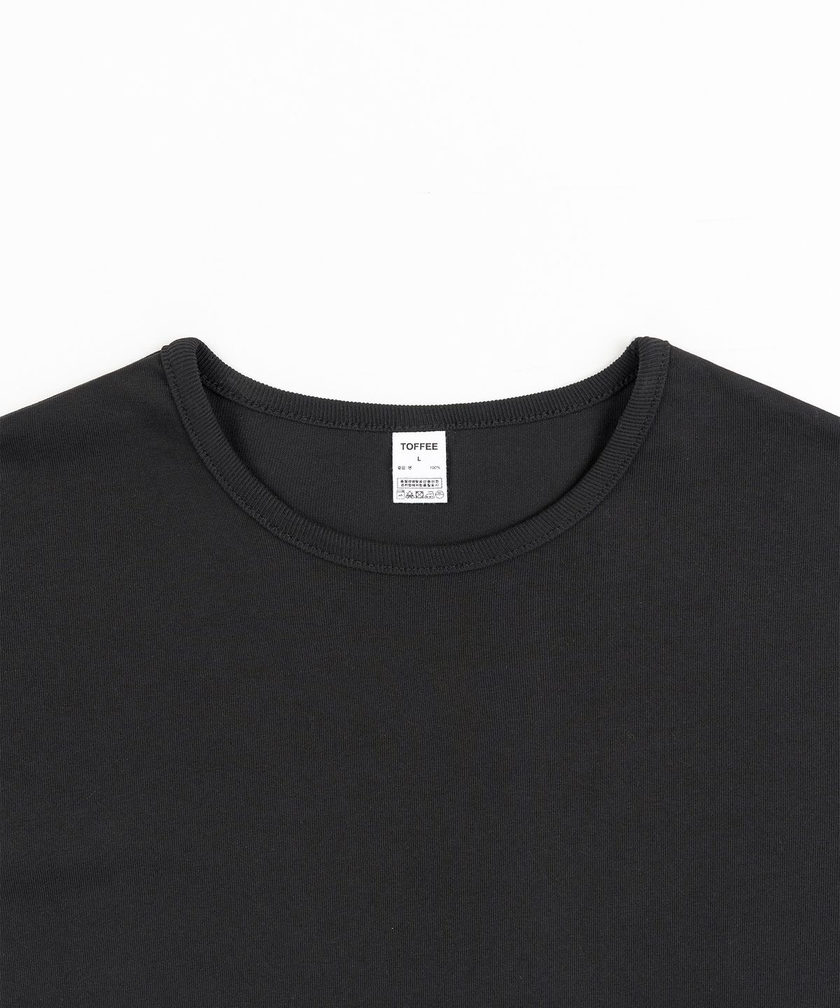 토피(TOFFEE) 슬림 크롭 롱 슬리브 (BLACK)