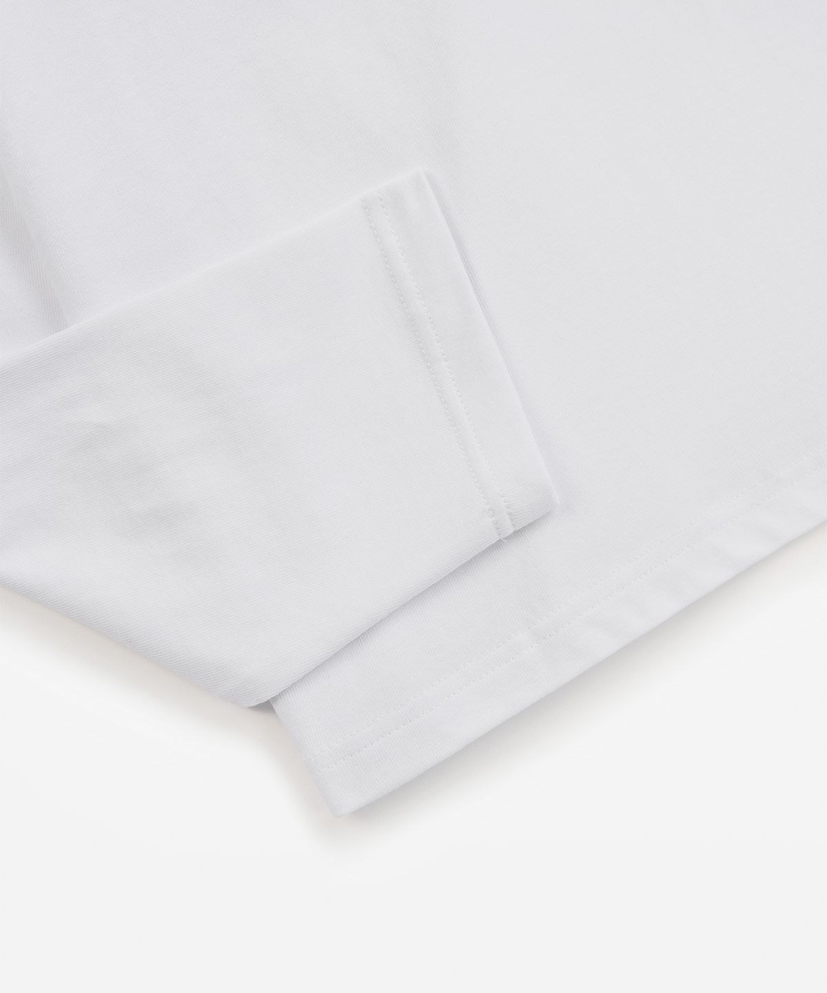토피(TOFFEE) 슬림 크롭 롱 슬리브 (WHITE)