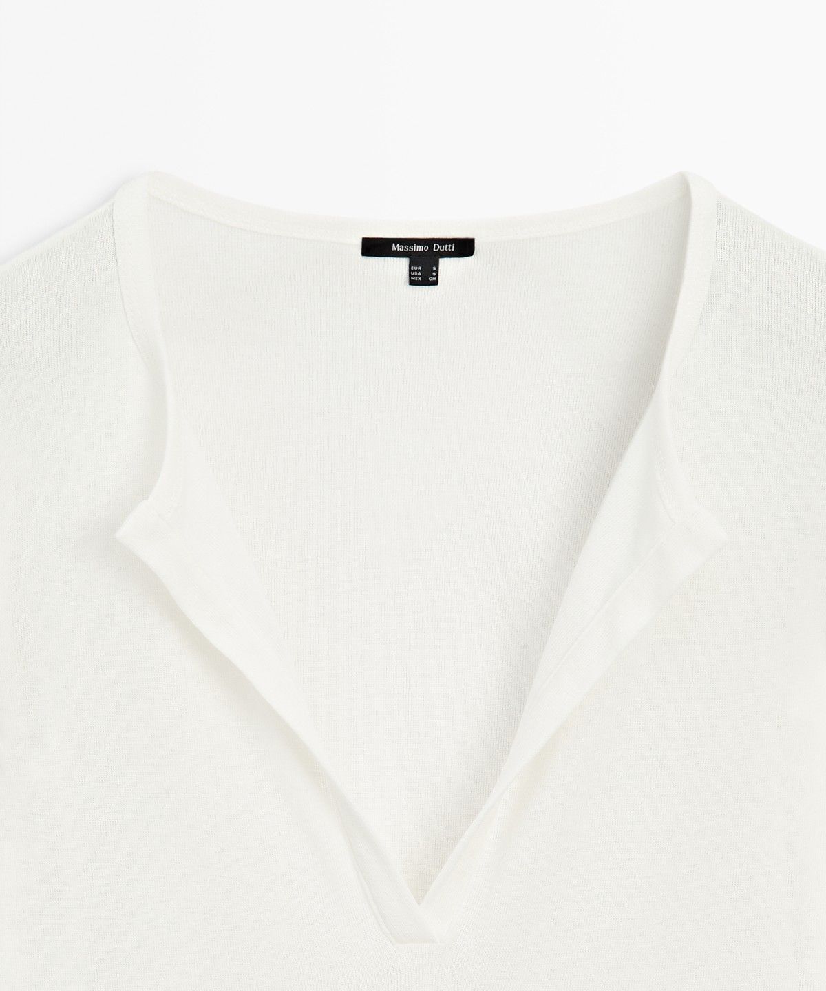 마시모두띠(MASSIMO DUTTI) 100% 코튼 브이넥 티셔츠