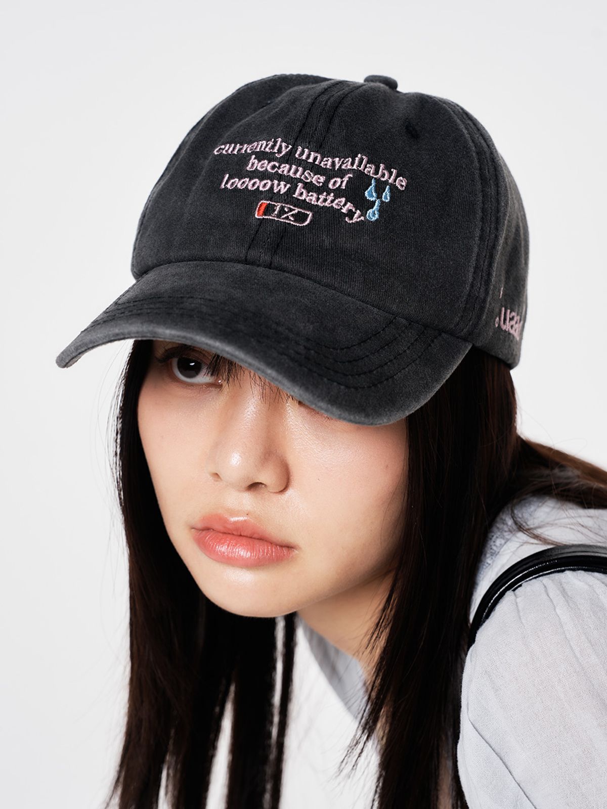 우아오(UAAO) 휴먼바때리 로고 스티치 데님 볼캡 (Black)