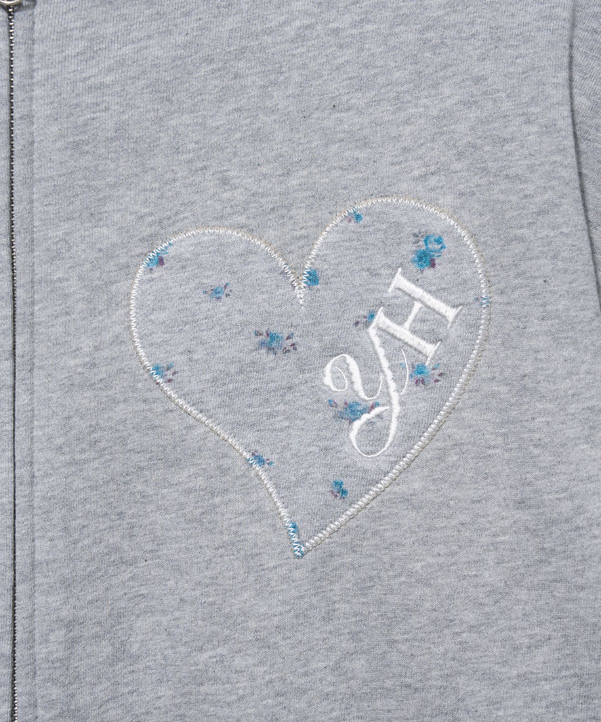 유희(YOUHEE) YOUHEE HEART APPLIQUE HOOD ZIP-UP_MELANGE GREY