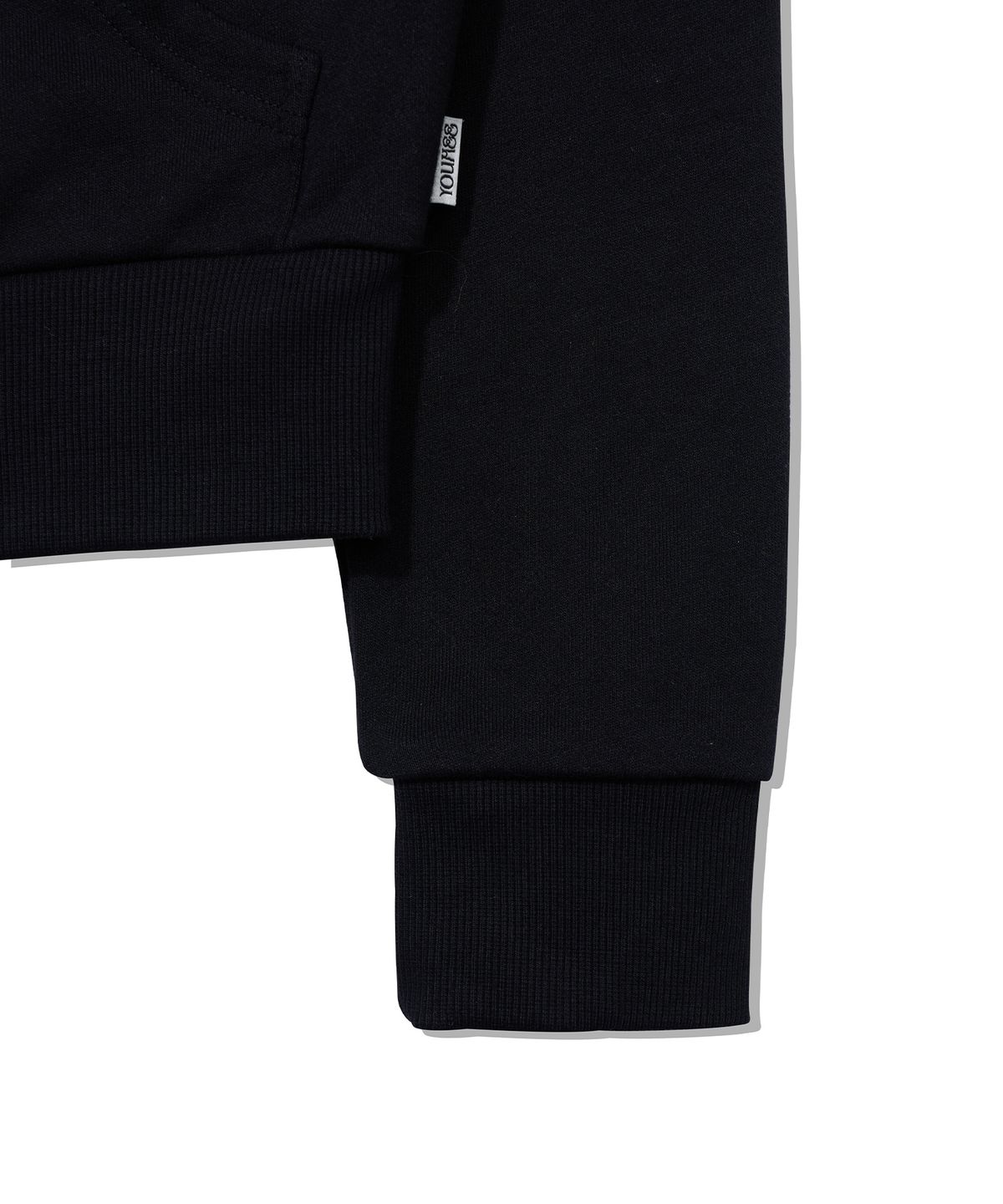 유희(YOUHEE) FUR GLOSSY OFF-SHOULDER ZIP-UP_BLACK