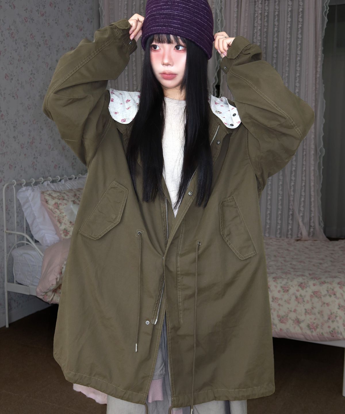 유희(YOUHEE) [아네딘X유희] FLOWER HOODIE FISHTAIL JACKET_KHAKI
