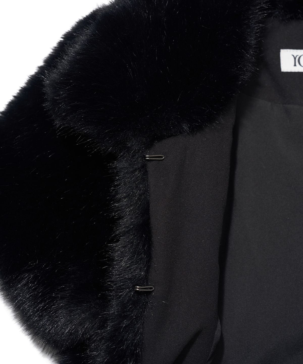 유희(YOUHEE) SHORT SLEEVE FUR BOLERO_BLACK