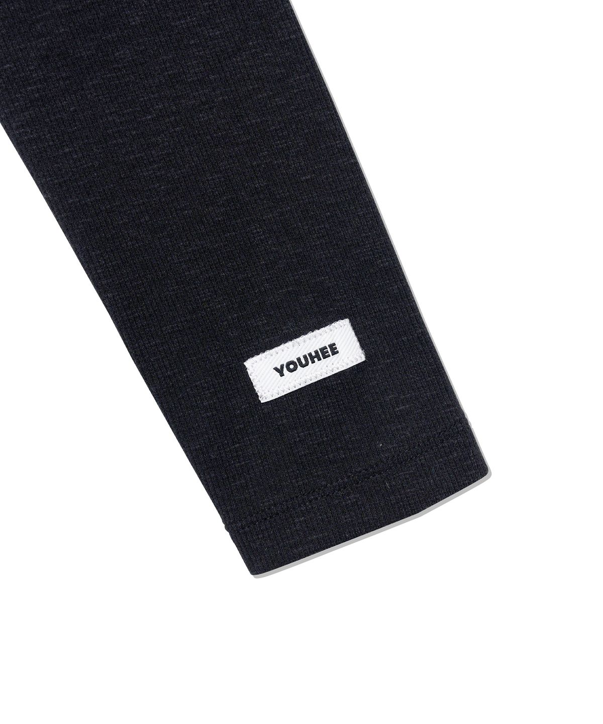 유희(YOUHEE) ESSENTIAL STUD V-NECK LONG SLEEVE_BLACK