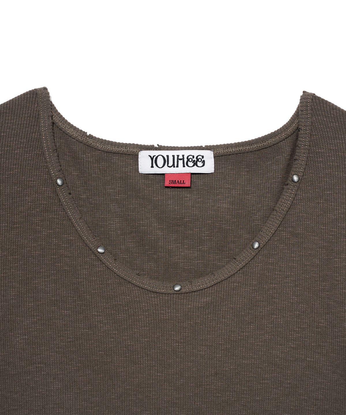 유희(YOUHEE) ESSENTIAL STUD V-NECK LONG SLEEVE_KHAKI