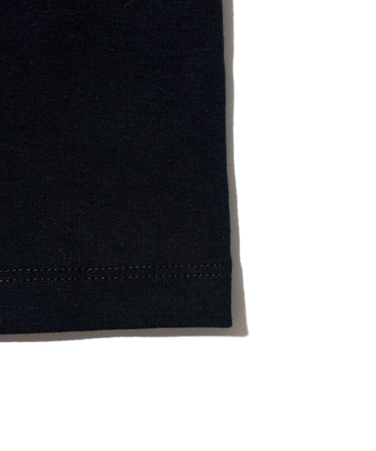 유희(YOUHEE) OFF-SHOULDER STUD LONG SLEEVE_BLACK
