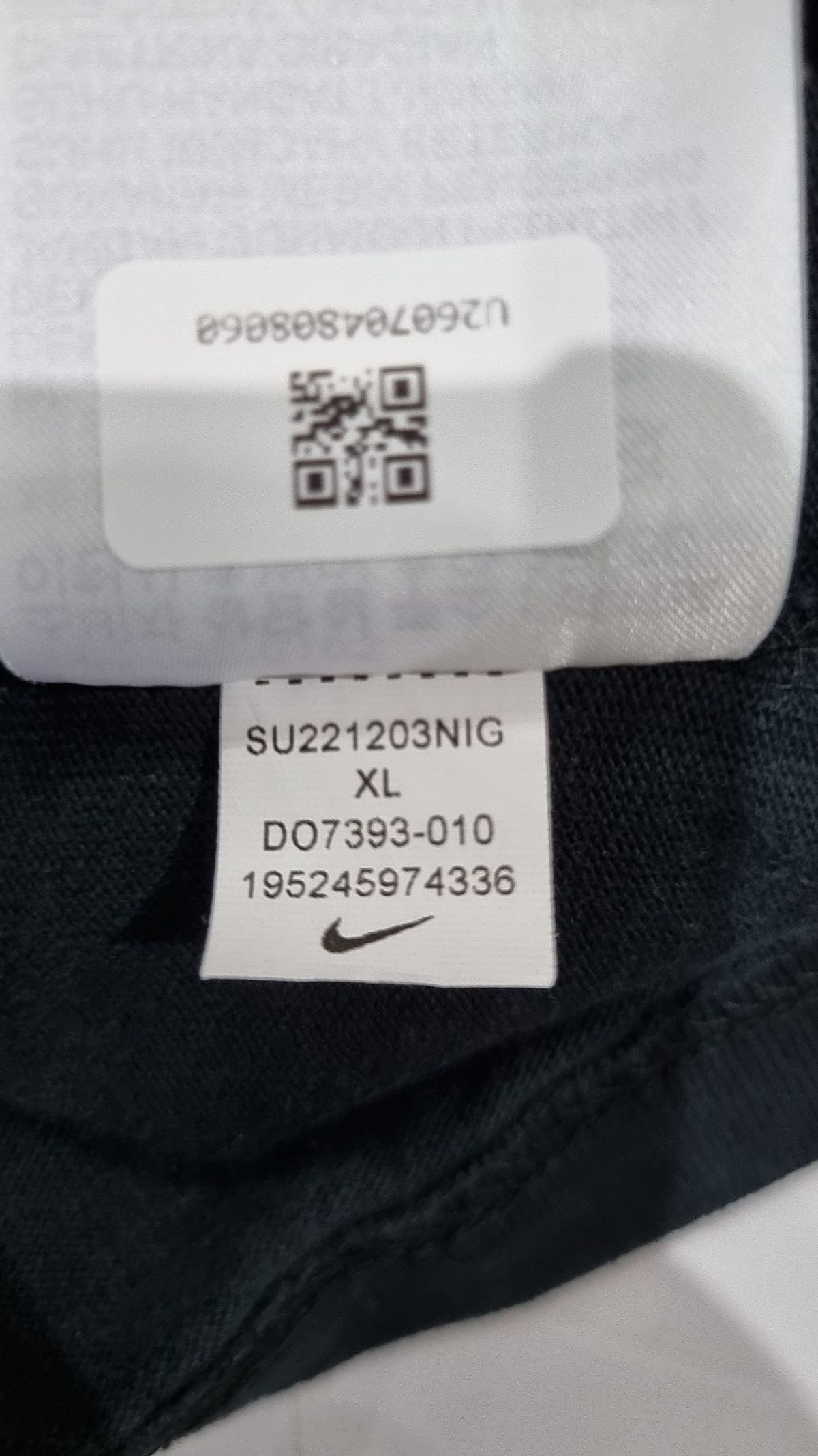나이키(NIKE) 스포츠웨어 프리미엄 에센셜 티셔츠 M - 블랙:블랙 / DO7393-010 XL