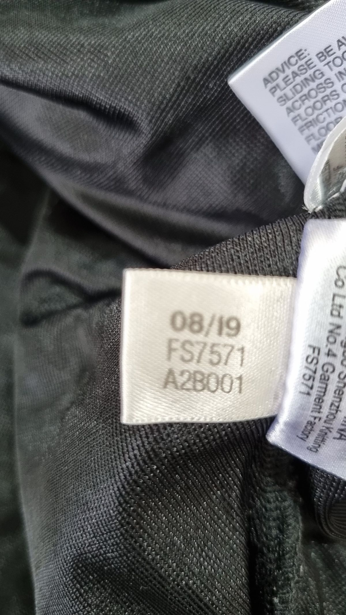 아디다스(ADIDAS) 하프 집업 - 블랙 / FS7571 XL
