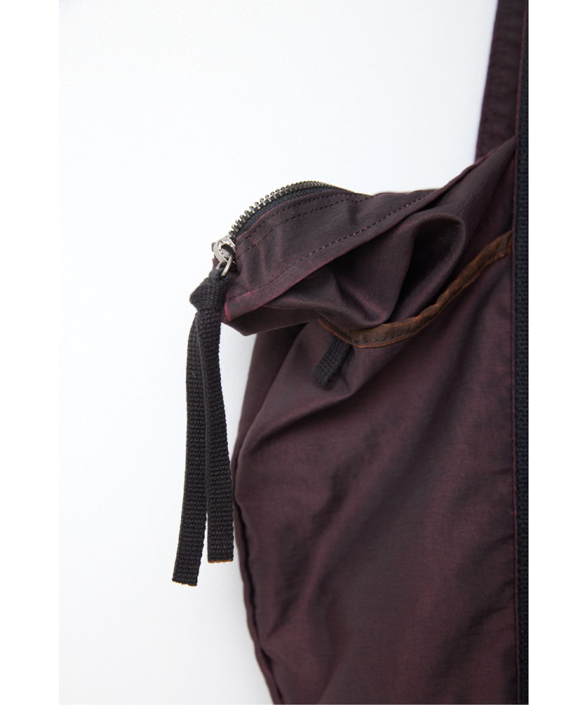 해칭룸(HATCHINGROOM) VTG Nylon Tote Burgundy