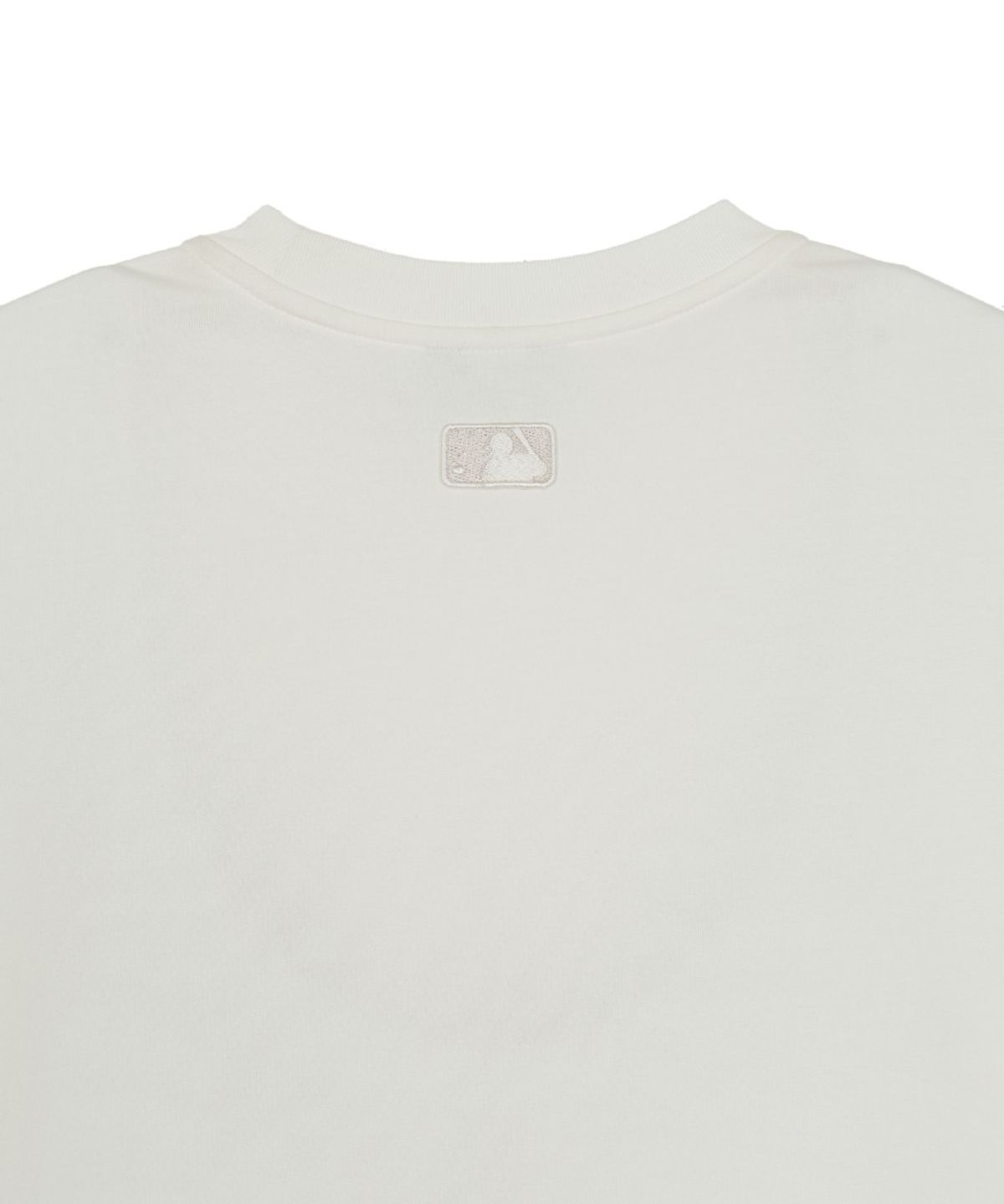 엠엘비(MLB) 베이직 스몰로고 세미오버핏 긴팔 티셔츠 NY (Ivory)