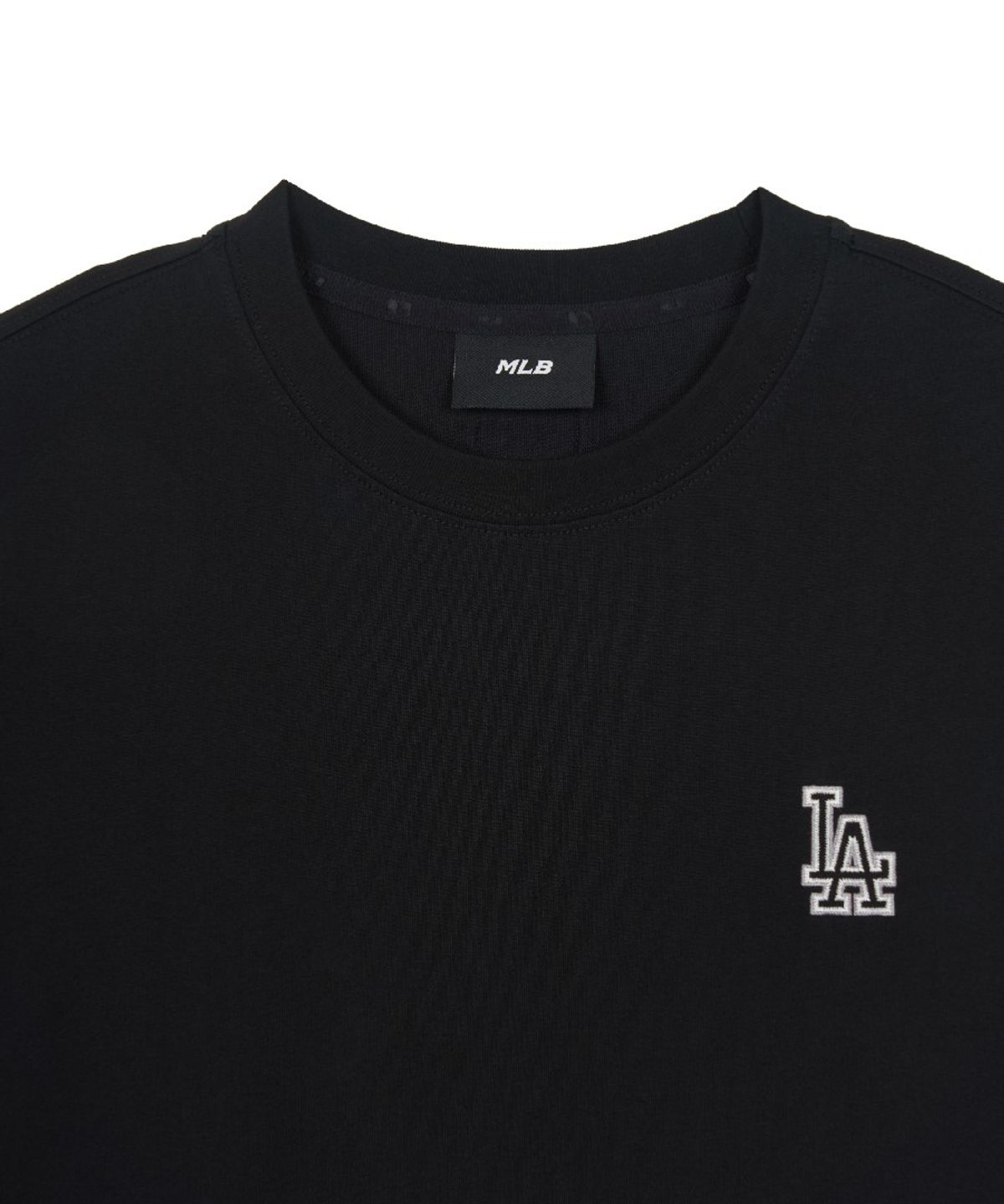 엠엘비(MLB) 베이직 스몰로고 세미오버핏 긴팔 티셔츠 LA (Black)