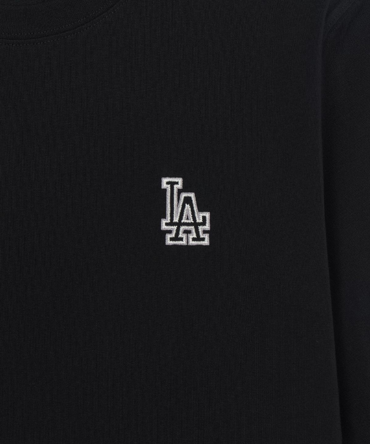 엠엘비(MLB) 베이직 스몰로고 세미오버핏 긴팔 티셔츠 LA (Black)