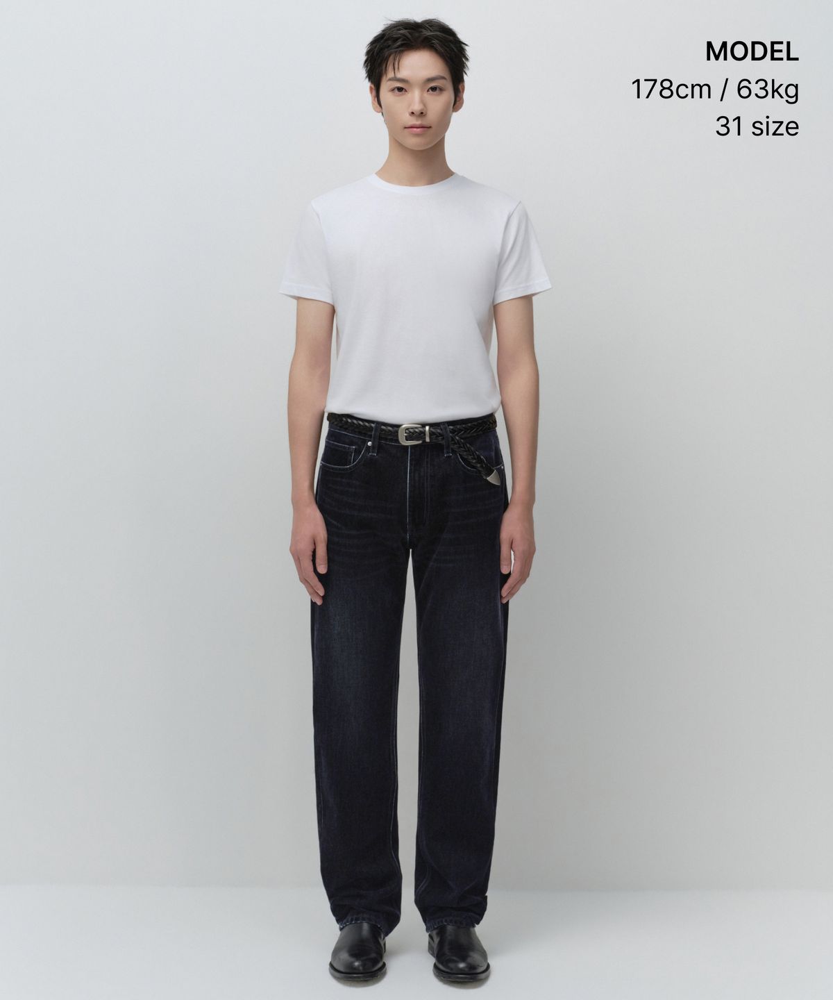 무신사 스탠다드(MUSINSA STANDARD) 벨벳 스트레이트 데님 팬츠 [다크 블루]