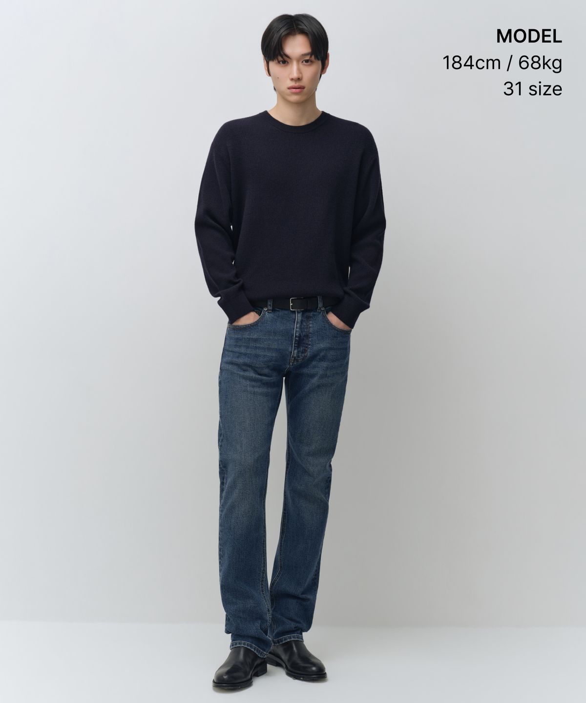 무신사 스탠다드(MUSINSA STANDARD) 슬림 스트레이트 데님 팬츠 [미디엄 인디고]