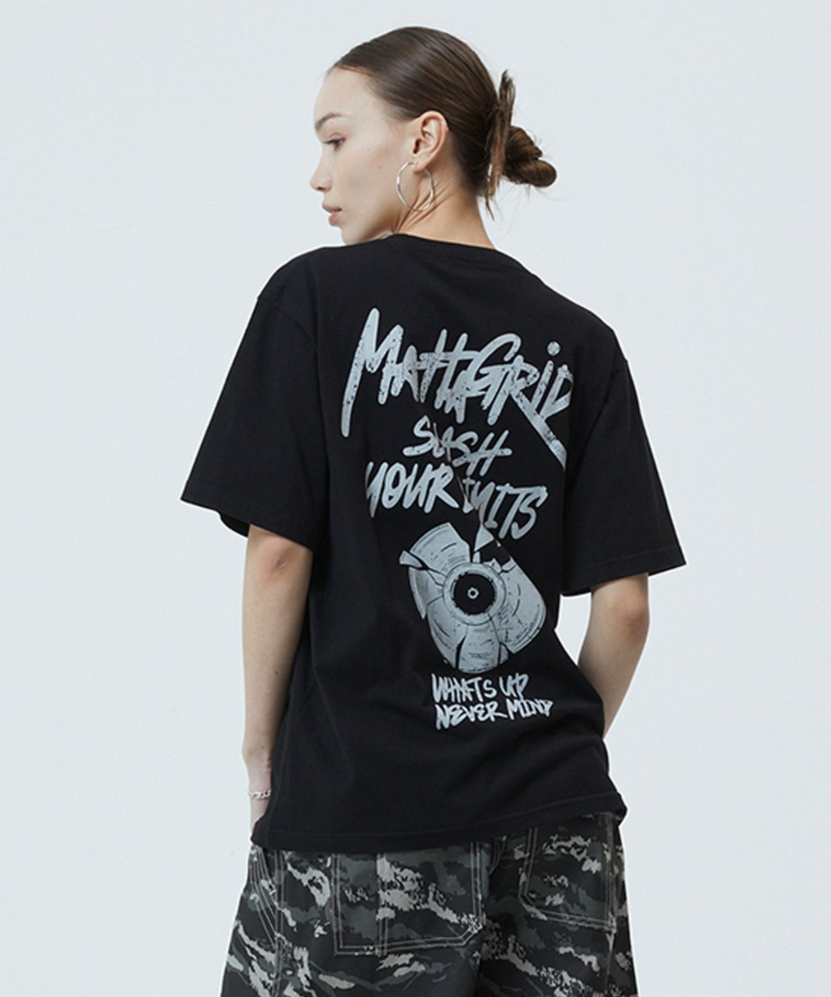마하그리드(MAHAGRID) RECORD GRAFFITI LOGO TEE_2colors