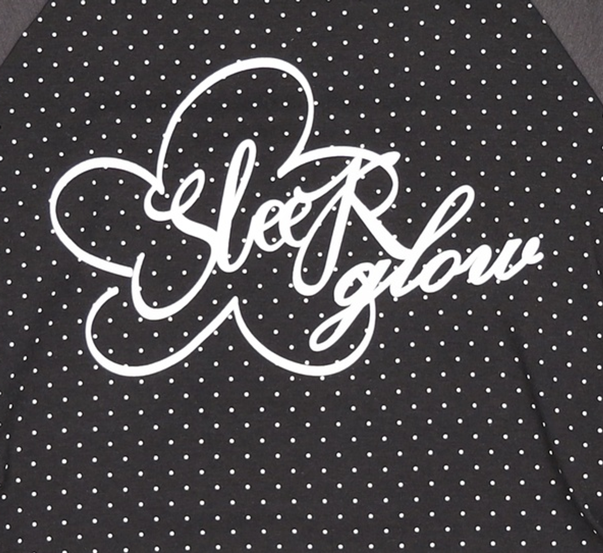 슬릭글로우(SLEEKGLOW) 긴소매 티셔츠 FREE