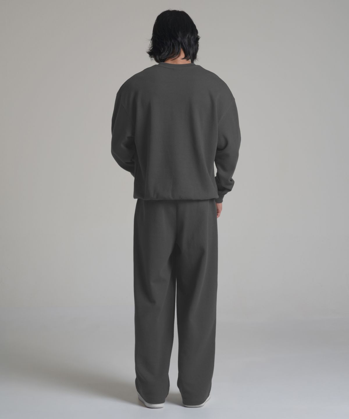 노밍(NOMING) [SET] 루즈핏 크롭 이지 맨투맨 + 원턱 와이드 스웨트 팬츠 (3COLOR)