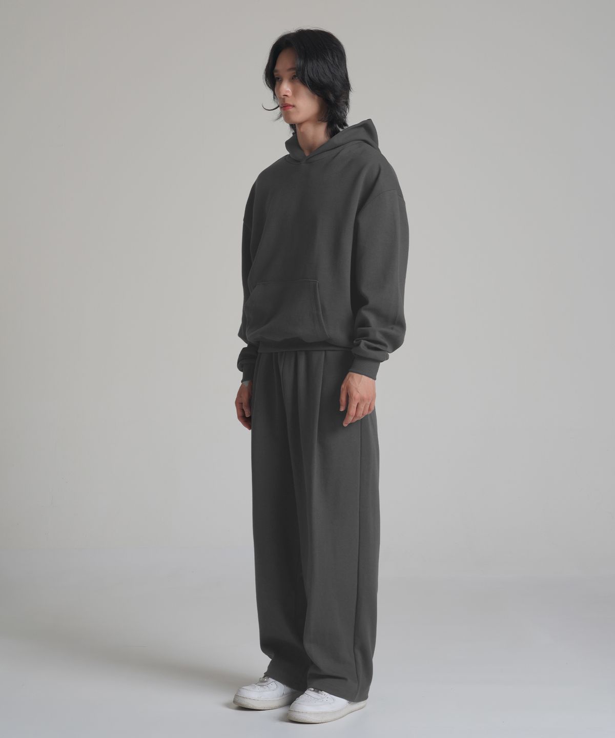 노밍(NOMING) [SET] 루즈핏 크롭 이지 후드티 + 원턱 와이드 스웨트 팬츠 (3COLOR)