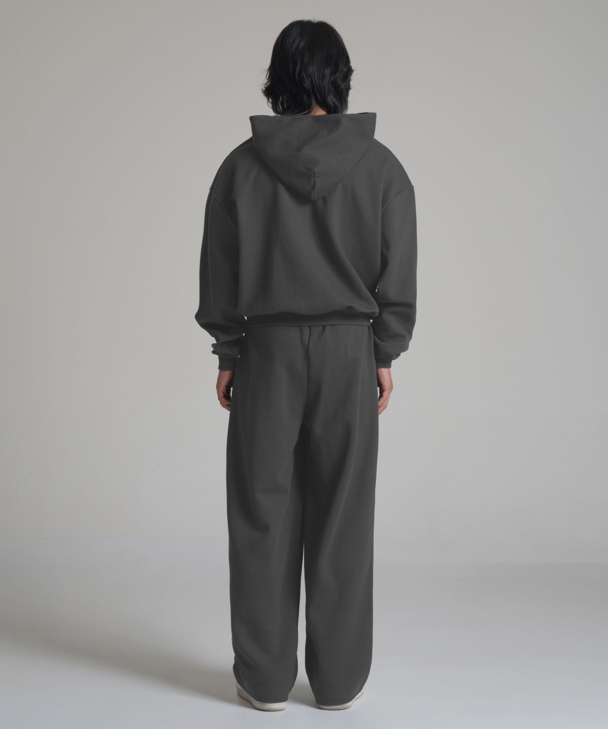 노밍(NOMING) [SET] 루즈핏 크롭 이지 2-way 후드 집업 + 원턱 와이드 스웨트 팬츠 (3COLOR)