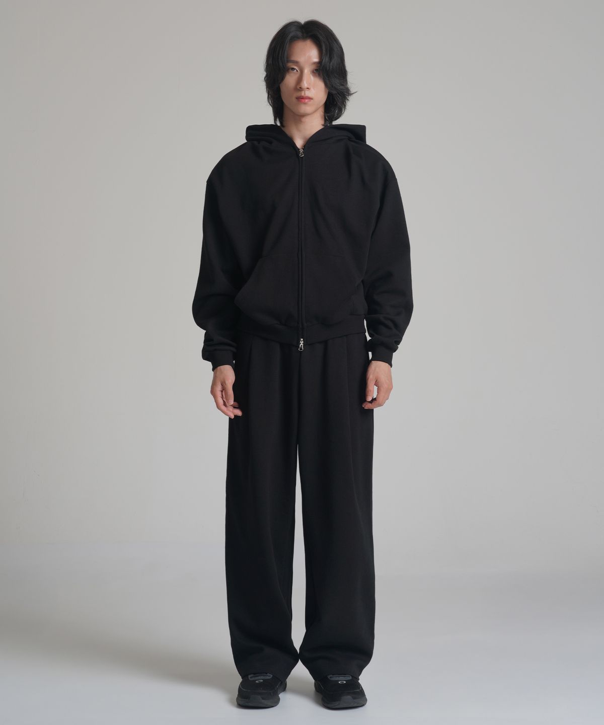 노밍(NOMING) [SET] 루즈핏 크롭 이지 2-way 후드 집업 + 원턱 와이드 스웨트 팬츠 (3COLOR)