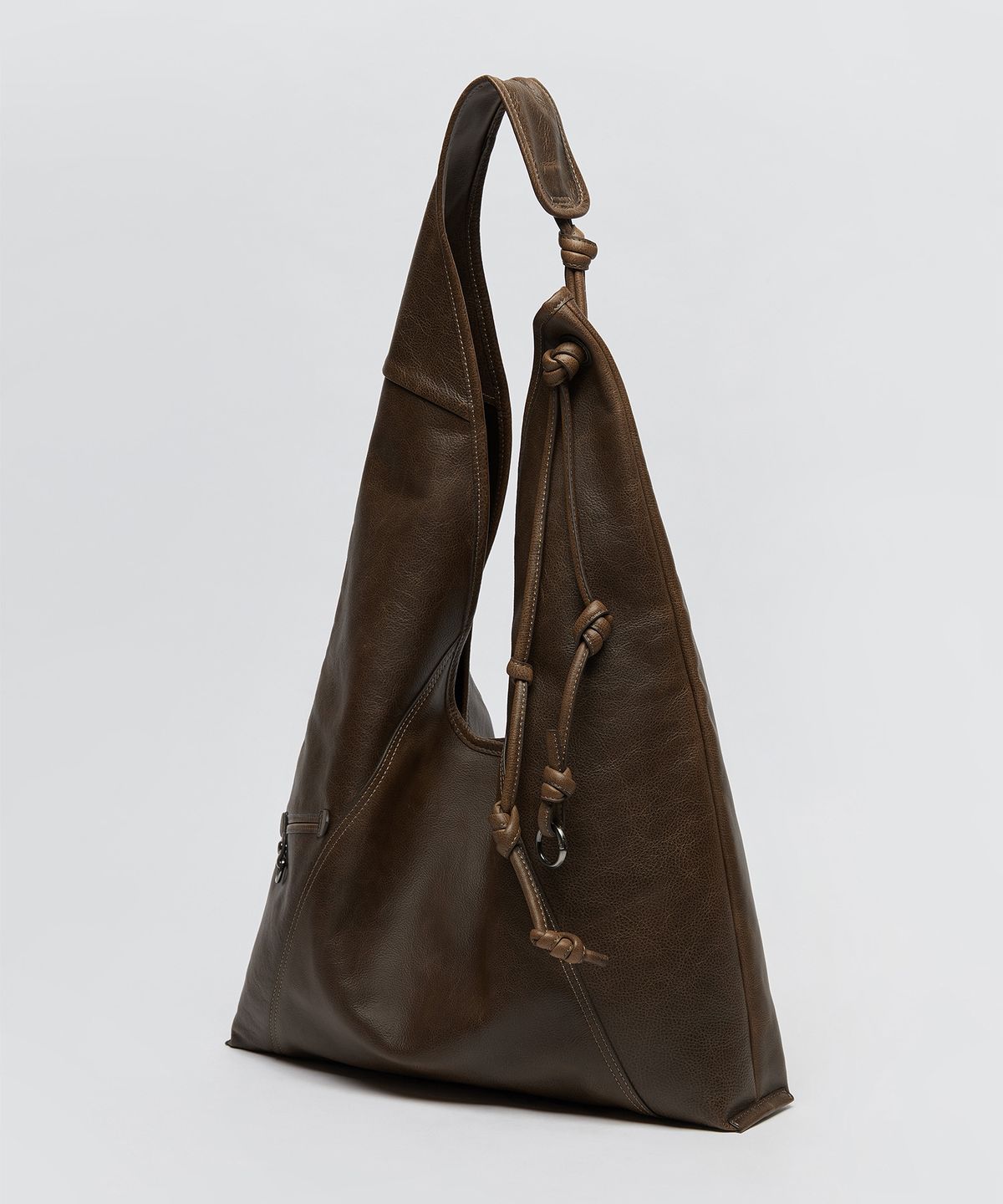아카이브앱크(ARCHIVEPKE) Knotted layer bag(Ash brown)_OVBAX26208PUB