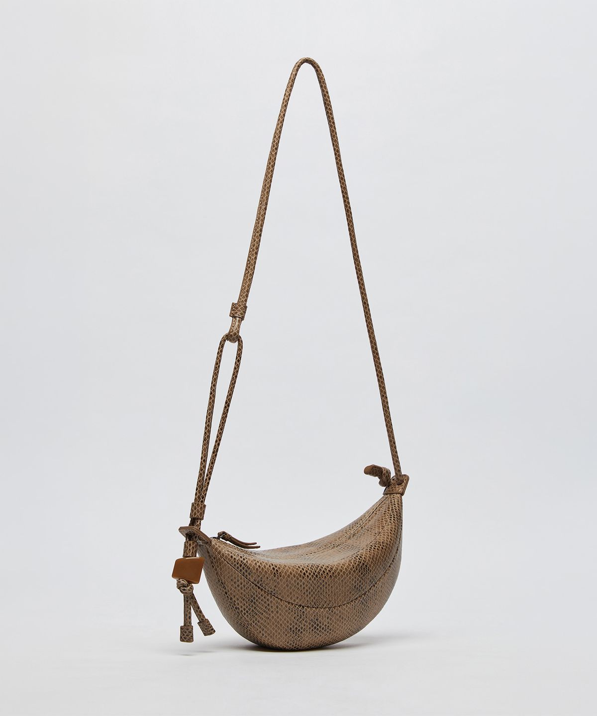 아카이브앱크(ARCHIVEPKE) Small fling bag(Python beige)_OVBAX26201PYB