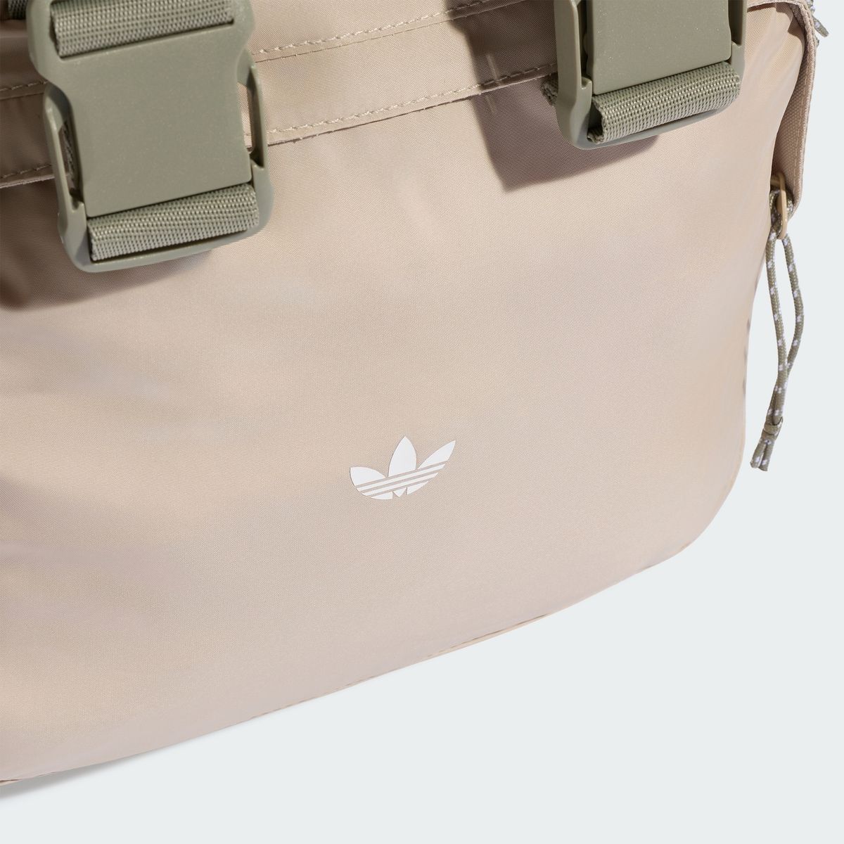 아디다스(ADIDAS) 백팩 KQ6369