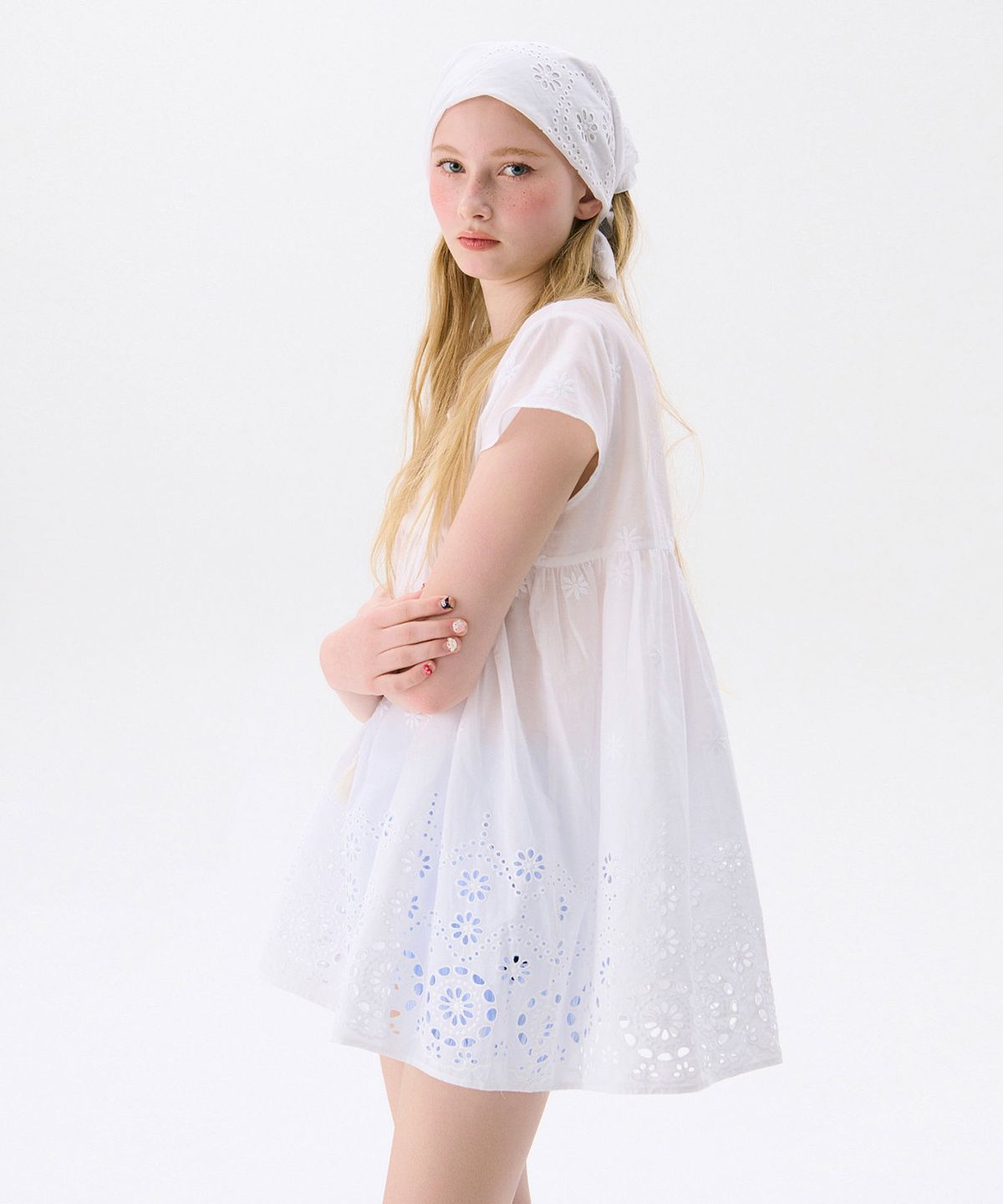 준준스페이스(JUNEJUNE SPACE) Eyelet Punching Top_White(아일렛 펀칭 탑_화이트)