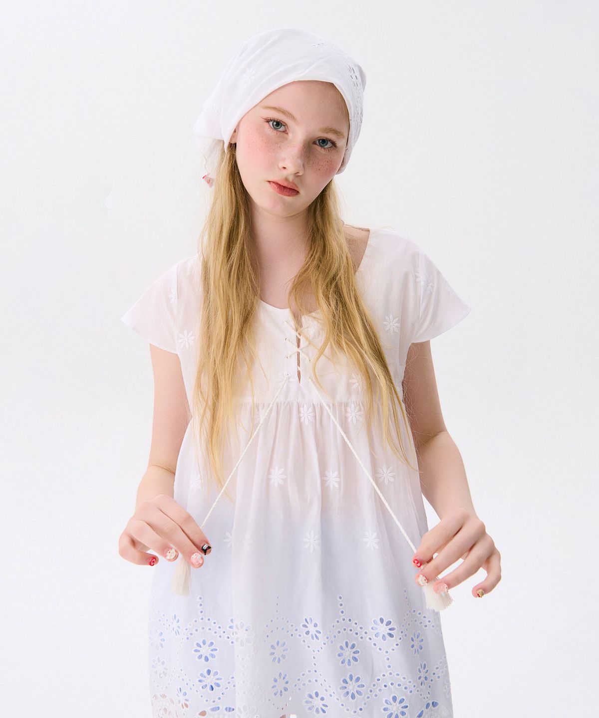 준준스페이스(JUNEJUNE SPACE) Eyelet Punching Top_White(아일렛 펀칭 탑_화이트)