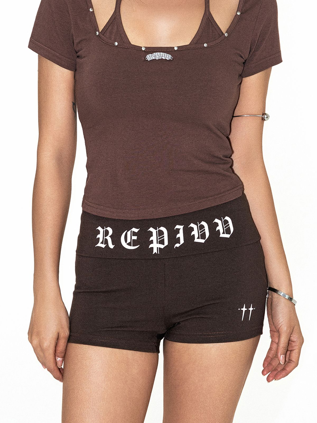 레피브(REPIVV) Logo Micro Shorts (Choco)